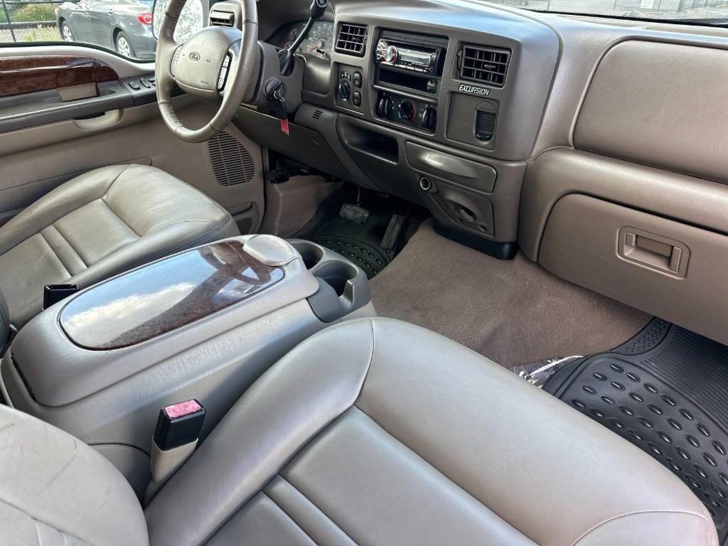 used 2001 Ford Excursion car, priced at $18,895
