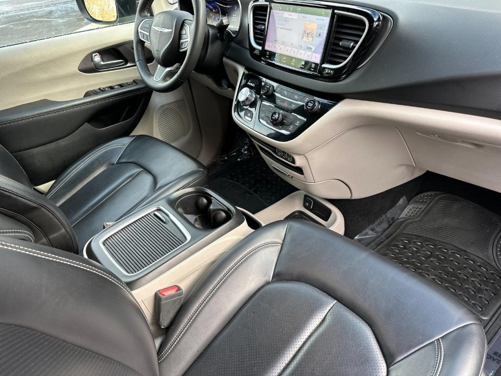 used 2023 Chrysler Pacifica car, priced at $23,150