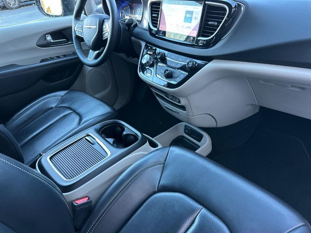 used 2023 Chrysler Pacifica car, priced at $23,695