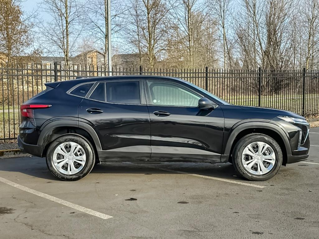 used 2025 Chevrolet Trax car, priced at $19,993