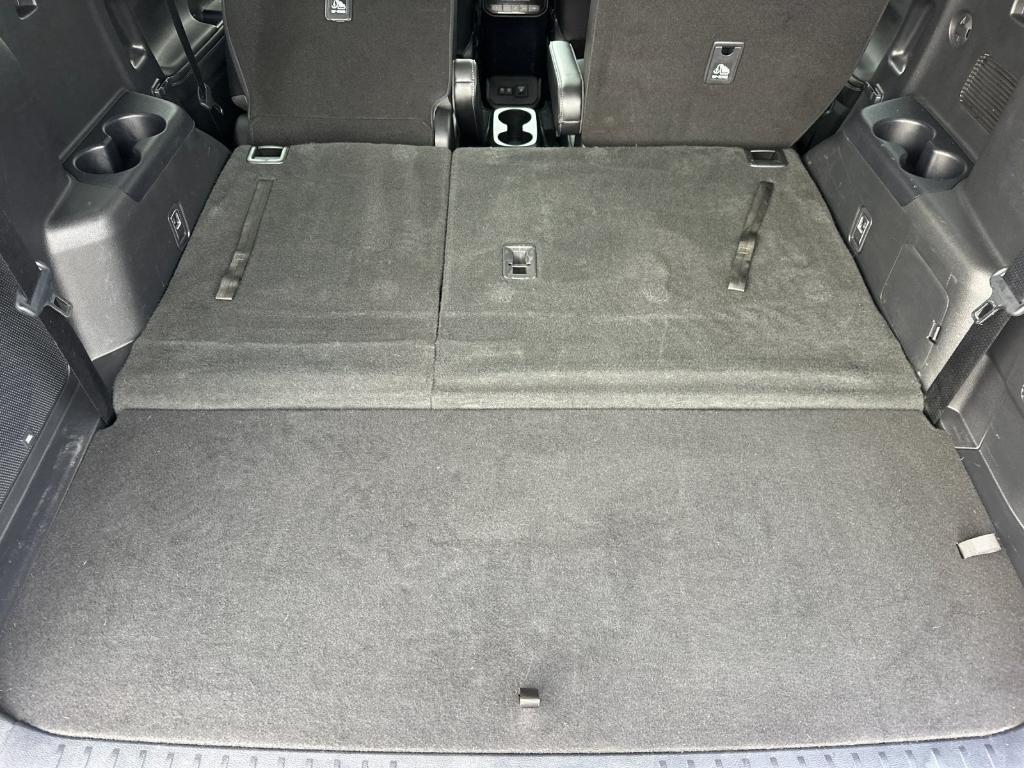 used 2020 Toyota Highlander Hybrid car, priced at $32,789