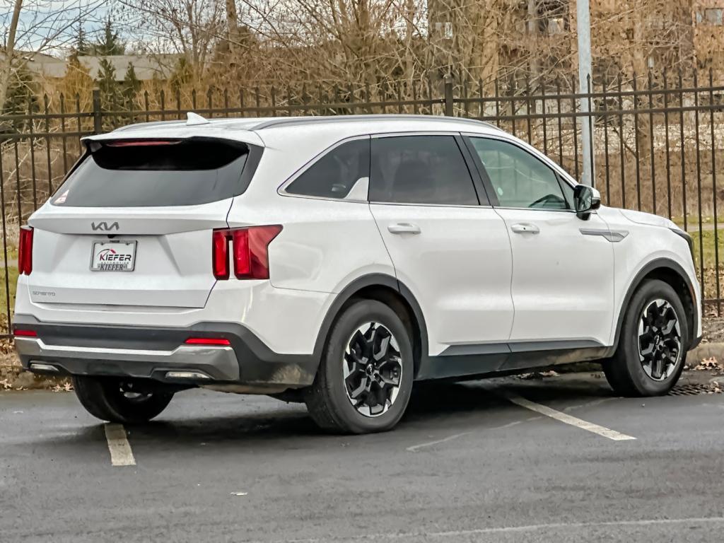 used 2024 Kia Sorento car, priced at $24,548