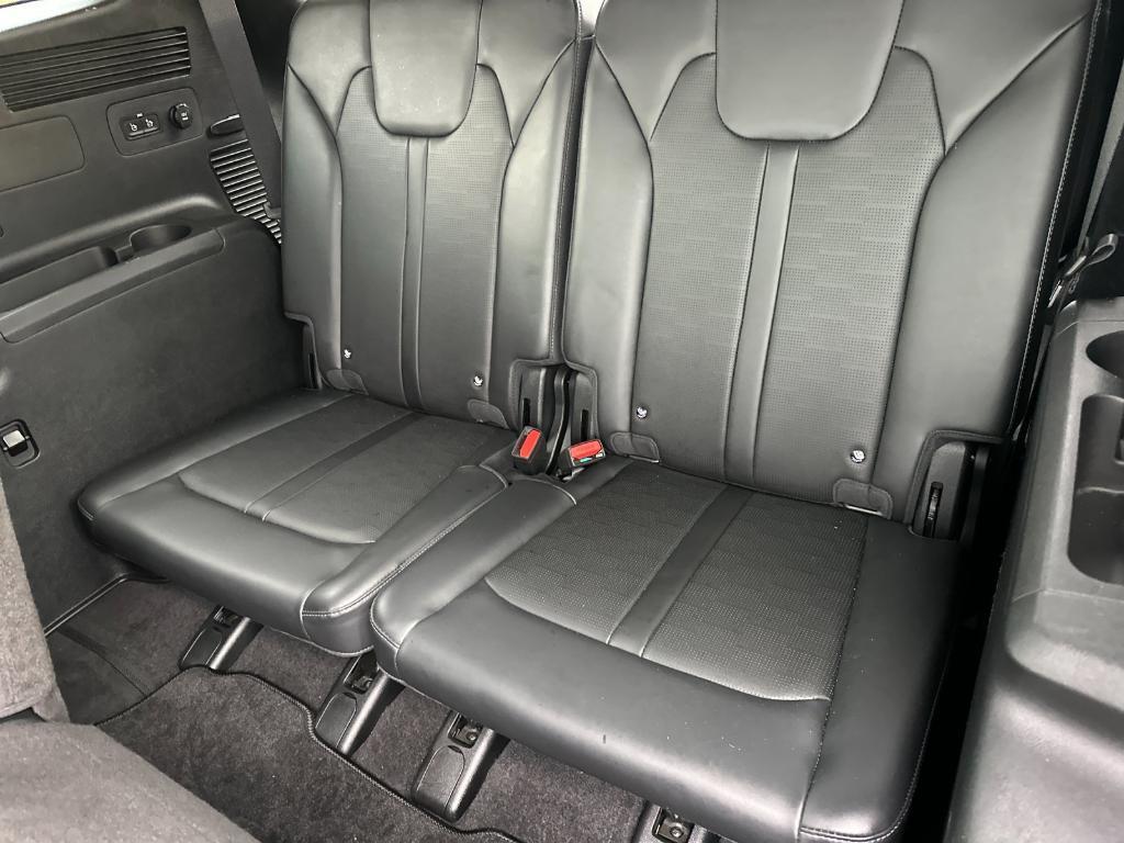 used 2024 Kia Sorento car, priced at $24,548