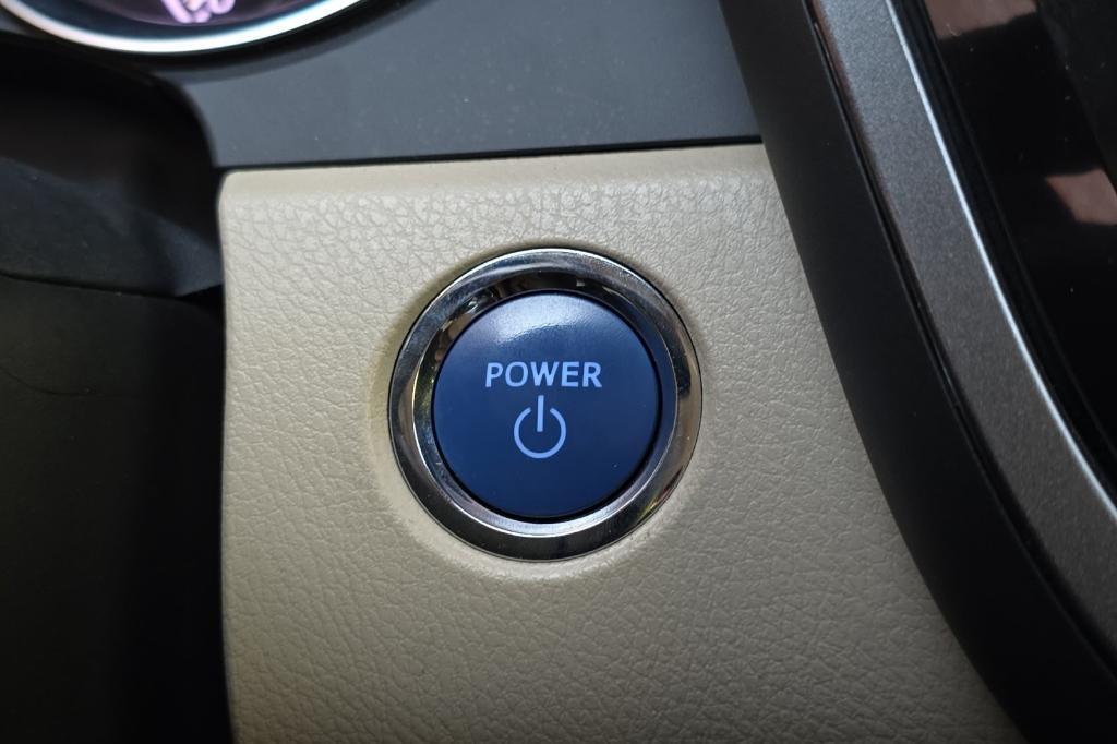 used 2020 Toyota Camry Hybrid car, priced at $25,895