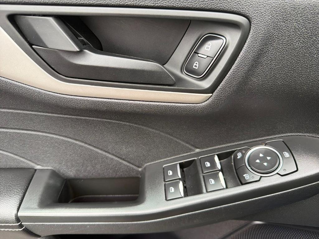 used 2022 Ford Escape car, priced at $17,056