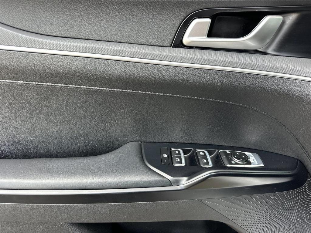 used 2022 Kia K5 car