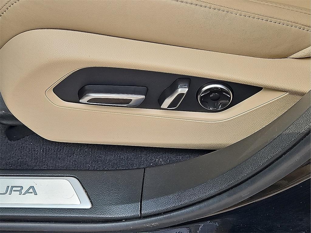 used 2023 Acura RDX car, priced at $29,697