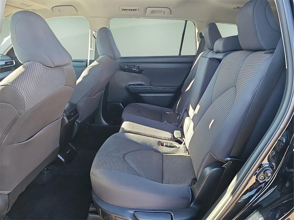 used 2023 Toyota Highlander car, priced at $30,527