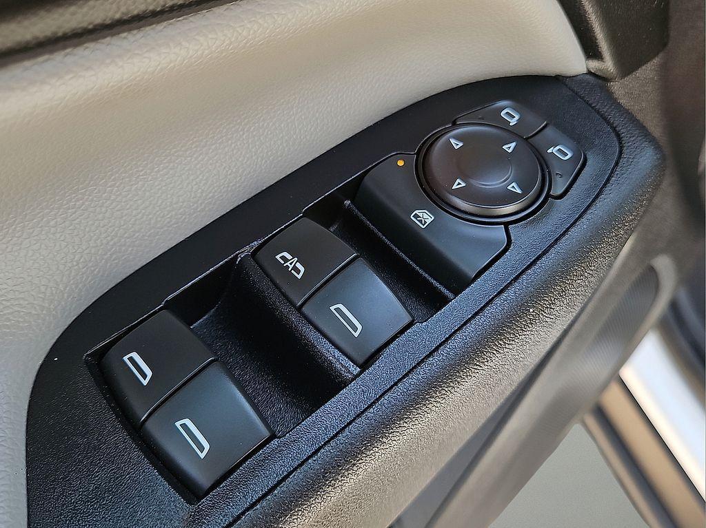 used 2018 Chevrolet Equinox car, priced at $16,727