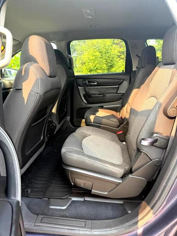 used 2014 Chevrolet Traverse car, priced at $7,995