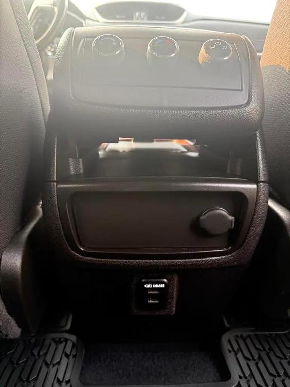 used 2014 Chevrolet Traverse car, priced at $7,995