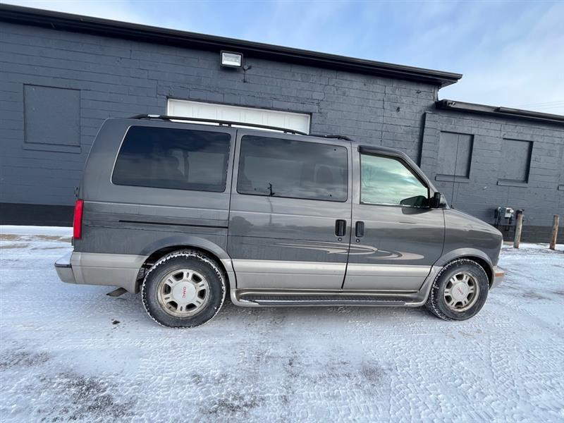 used 2003 GMC Safari car, priced at $5,495