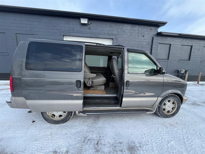 used 2003 GMC Safari car, priced at $5,495