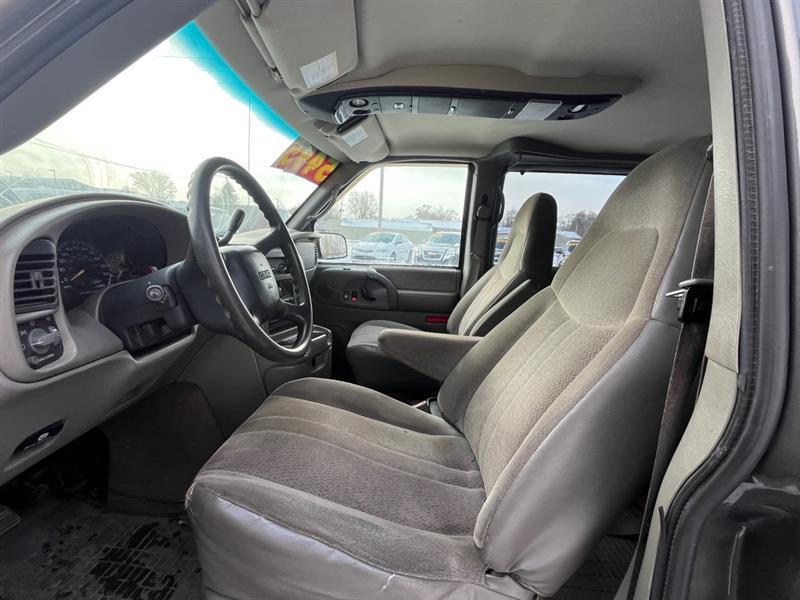 used 2003 GMC Safari car, priced at $5,495