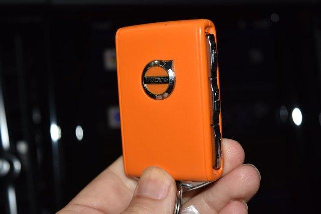 used 2022 Volvo XC60 car, priced at $29,795