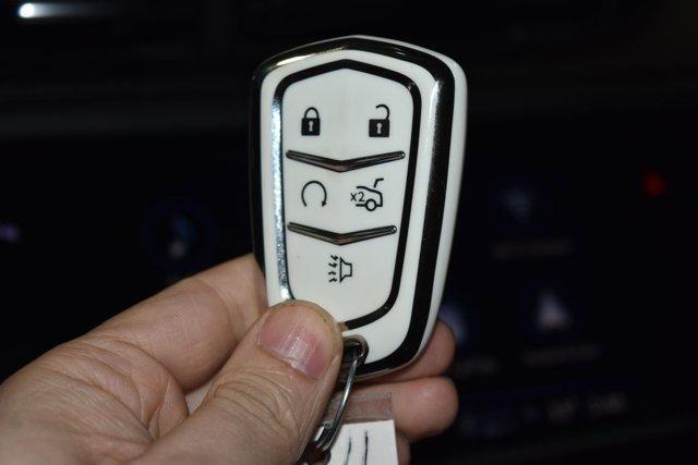 used 2022 Cadillac XT5 car, priced at $31,095