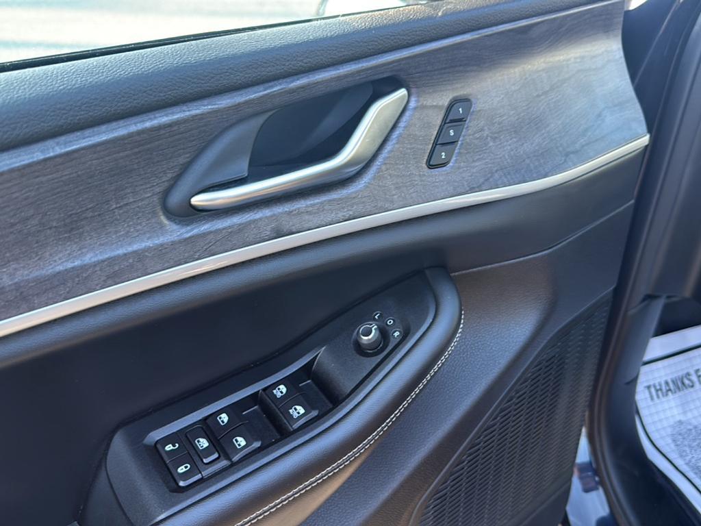 used 2023 Jeep Grand Cherokee car, priced at $33,988