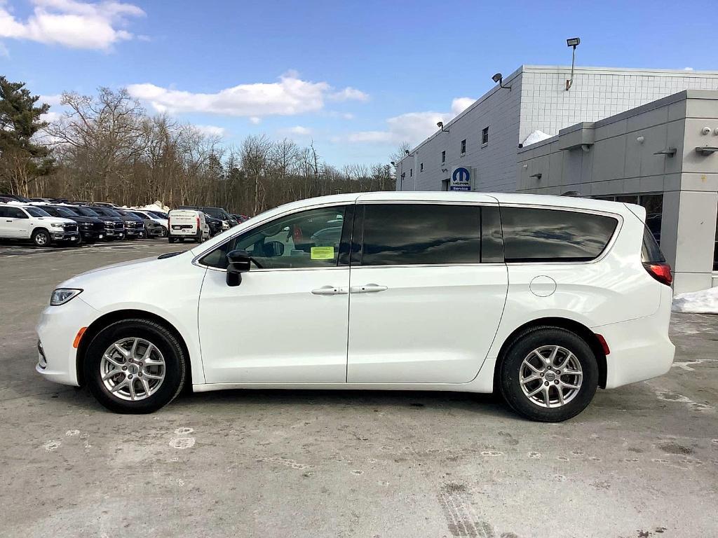 used 2024 Chrysler Pacifica car, priced at $30,988