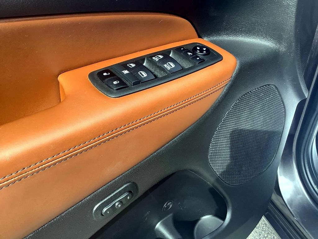 used 2021 Jeep Grand Cherokee car, priced at $30,988