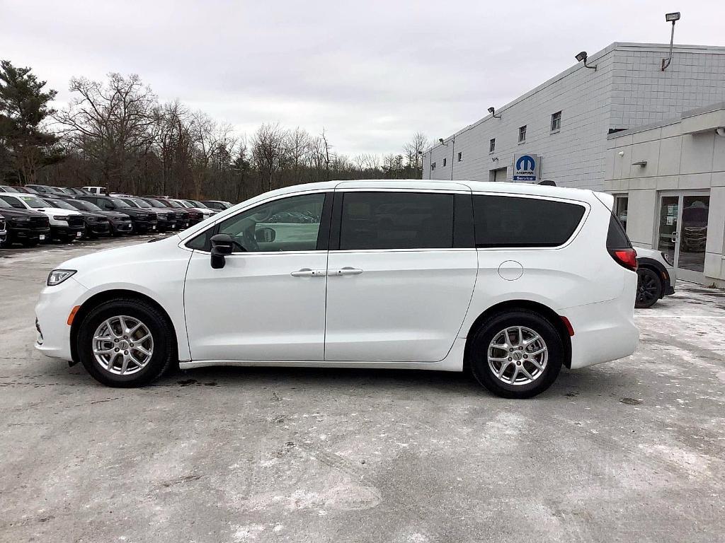 used 2024 Chrysler Pacifica car, priced at $30,900