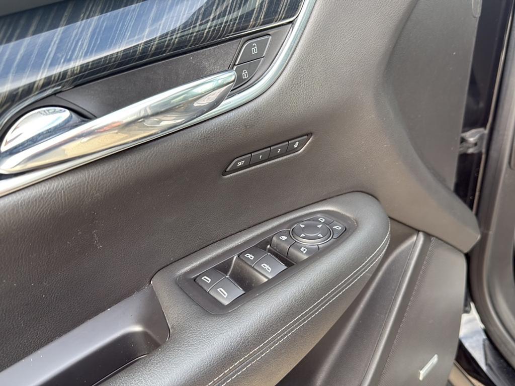 used 2021 Cadillac XT6 car, priced at $27,988