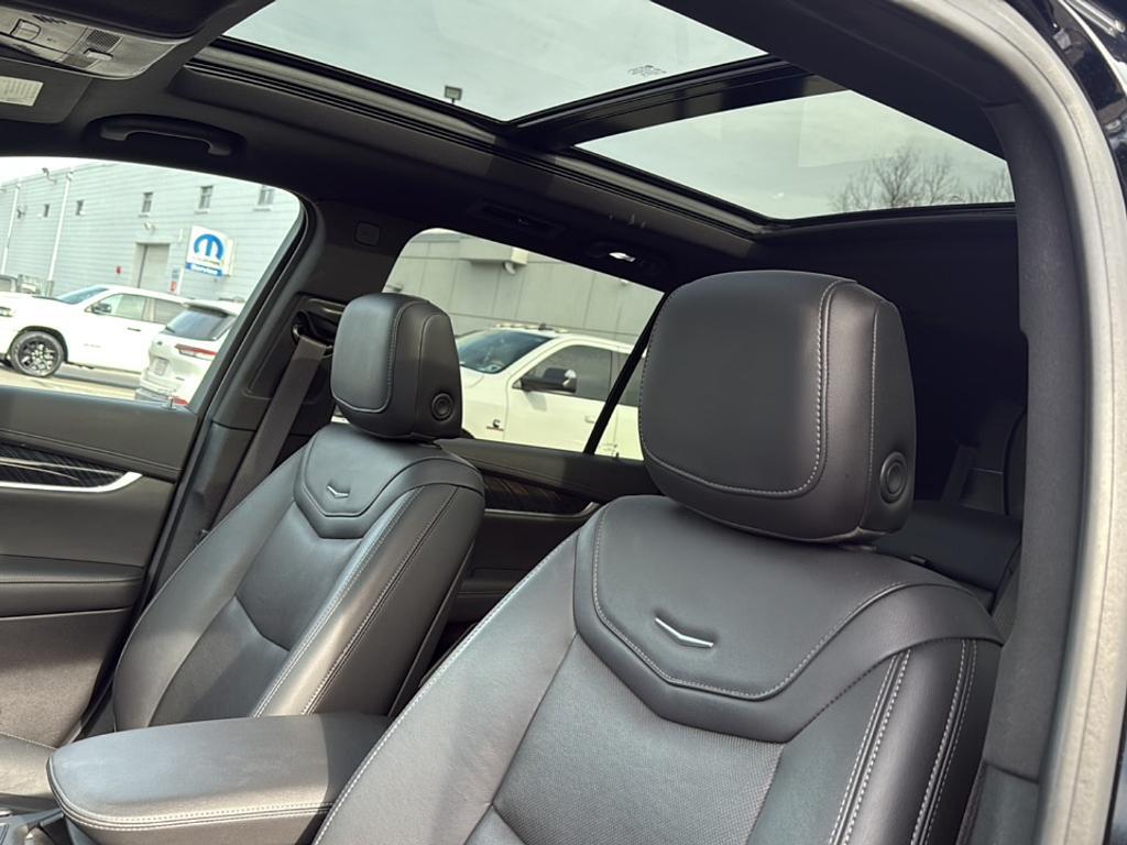 used 2021 Cadillac XT6 car, priced at $27,988