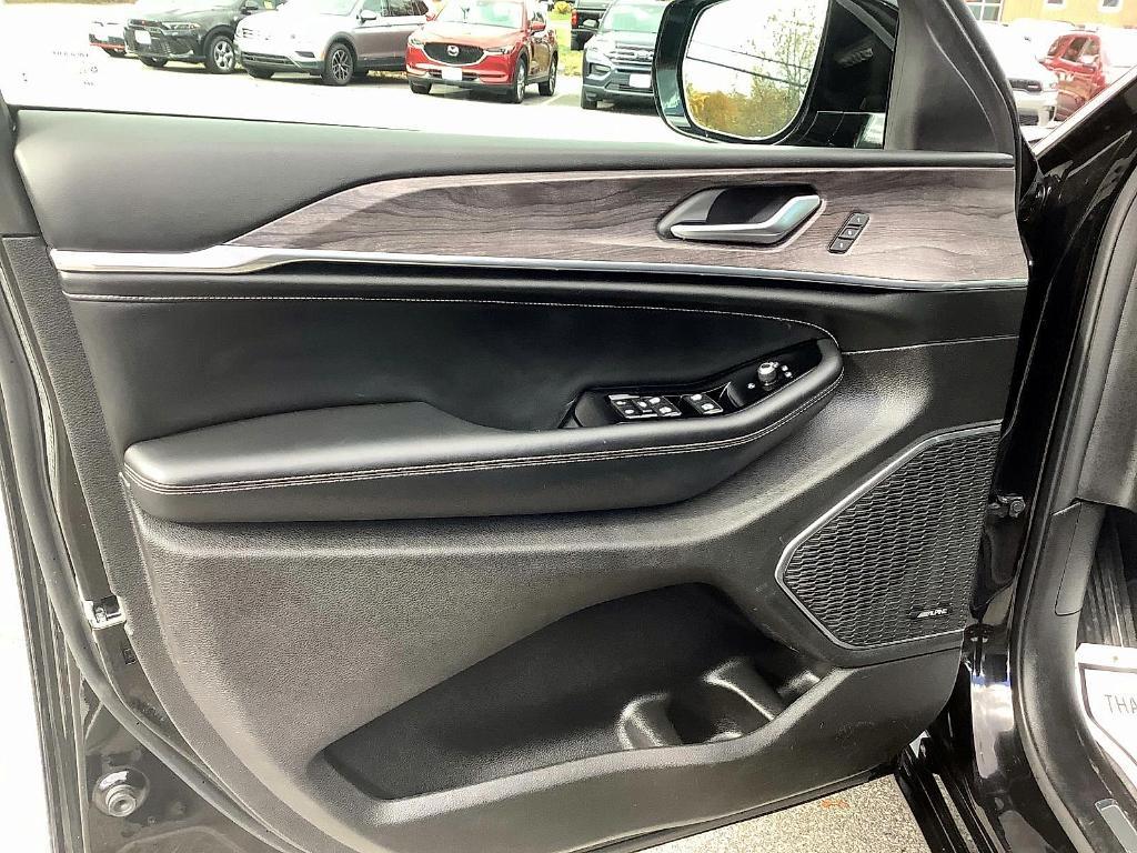 used 2023 Jeep Grand Cherokee car, priced at $42,488