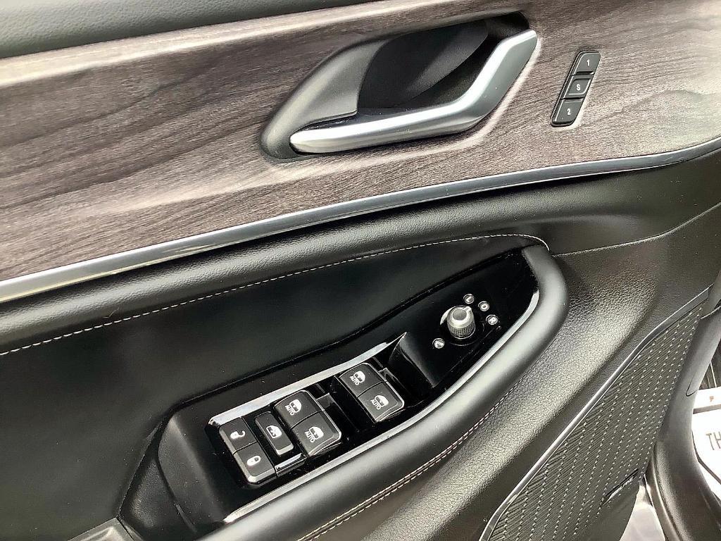 used 2023 Jeep Grand Cherokee car, priced at $42,488