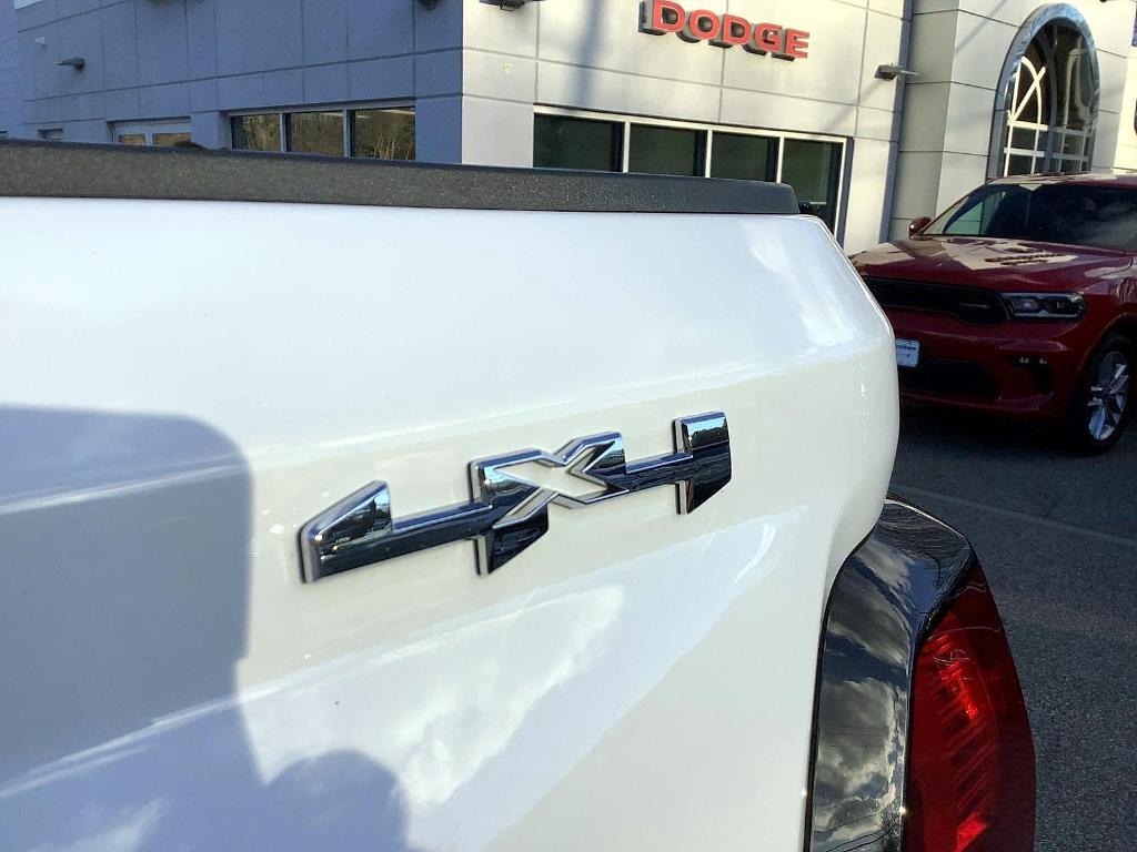 used 2024 GMC Canyon car, priced at $35,988