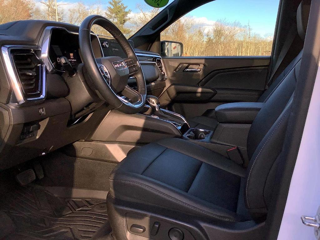 used 2024 GMC Canyon car, priced at $35,988