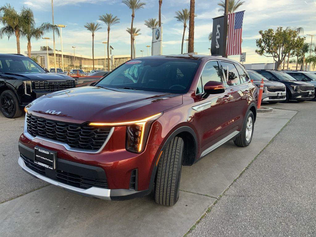 used 2025 Kia Sorento car, priced at $32,721