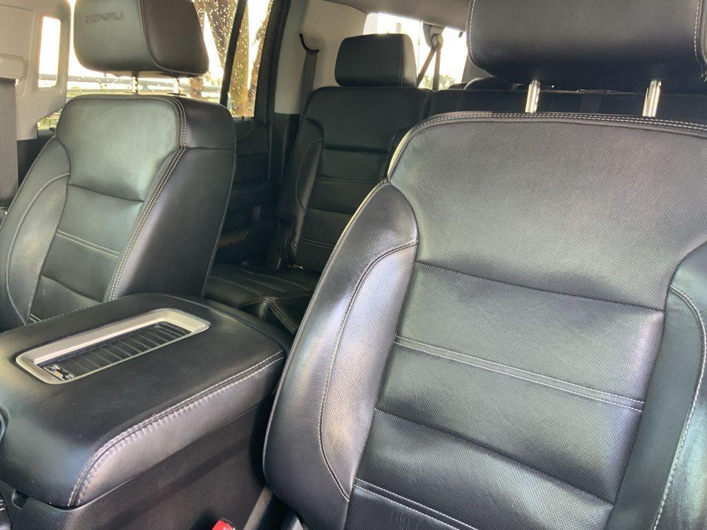 used 2020 GMC Yukon XL car, priced at $36,985