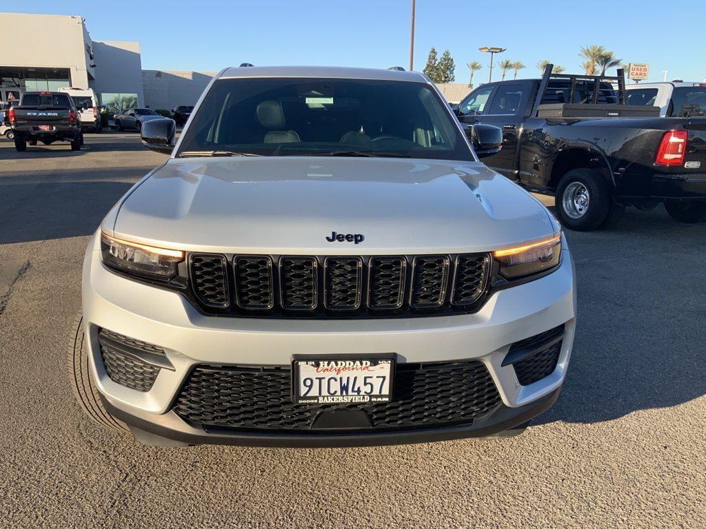used 2022 Jeep Grand Cherokee car, priced at $33,999