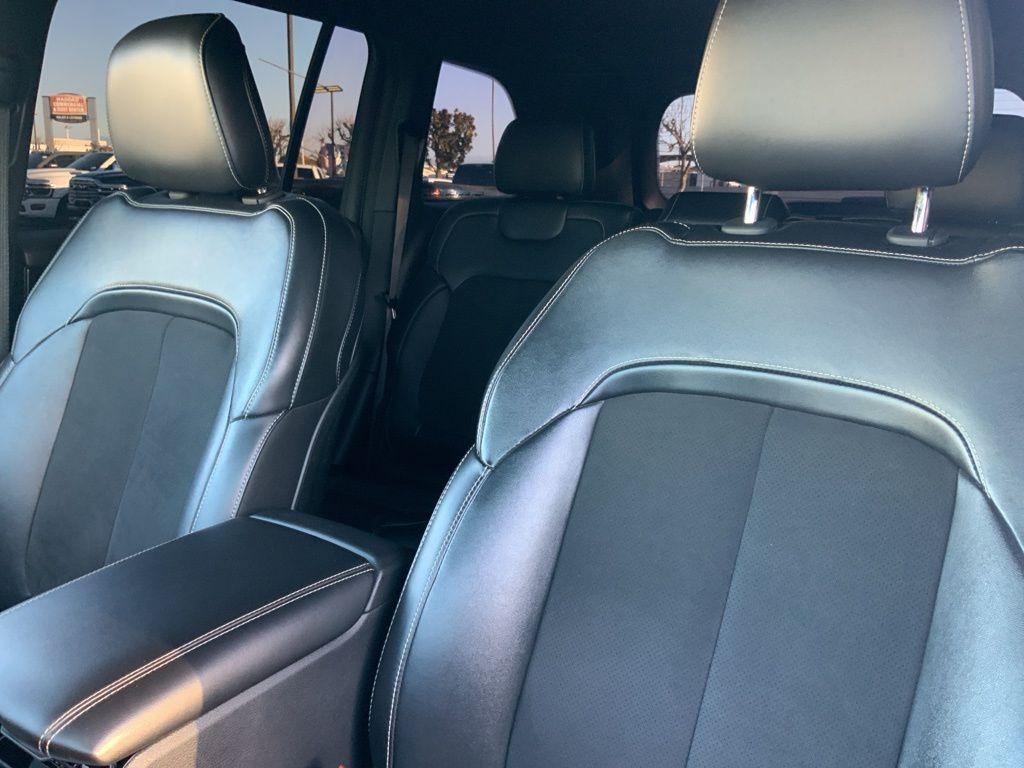 used 2022 Jeep Grand Cherokee car, priced at $33,999