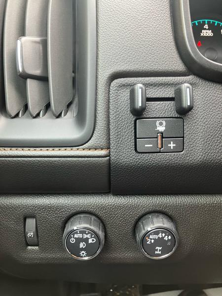 used 2022 GMC Canyon car, priced at $33,980