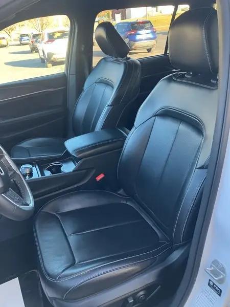 used 2024 Jeep Grand Cherokee L car, priced at $33,280