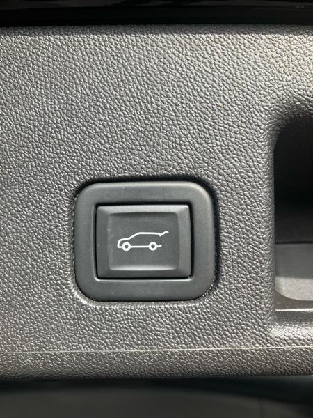 used 2022 Chevrolet Equinox car, priced at $23,480