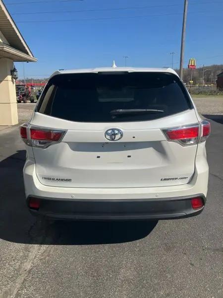 used 2015 Toyota Highlander car, priced at $23,980