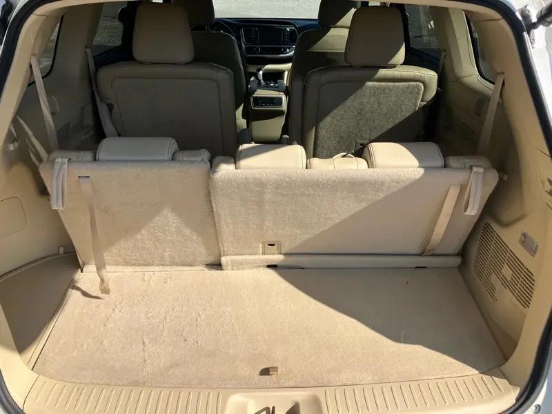 used 2015 Toyota Highlander car, priced at $23,980