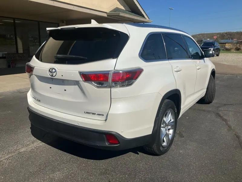 used 2015 Toyota Highlander car, priced at $23,980