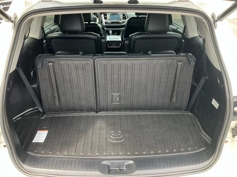 used 2017 Toyota Highlander car, priced at $22,980
