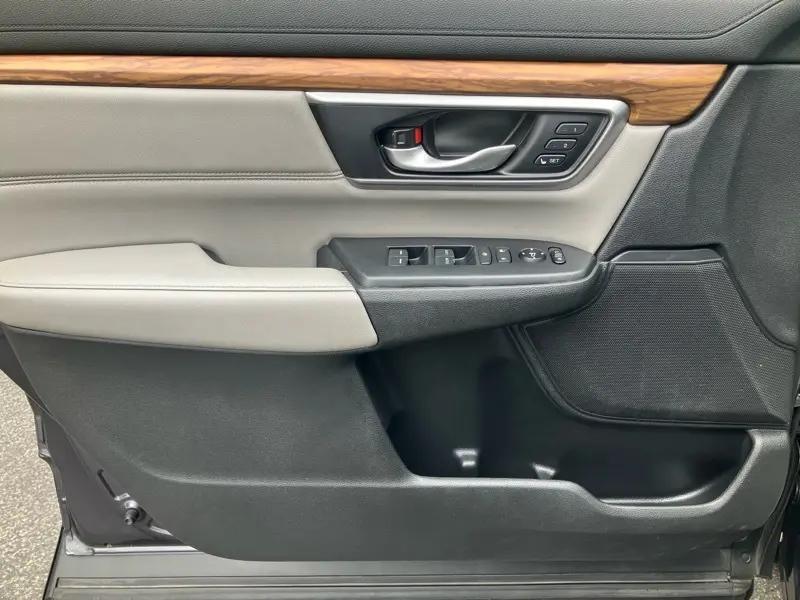 used 2019 Honda CR-V car, priced at $26,480