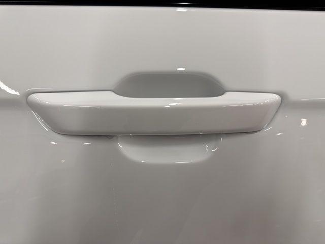 new 2025 Jeep Grand Cherokee L car, priced at $43,280