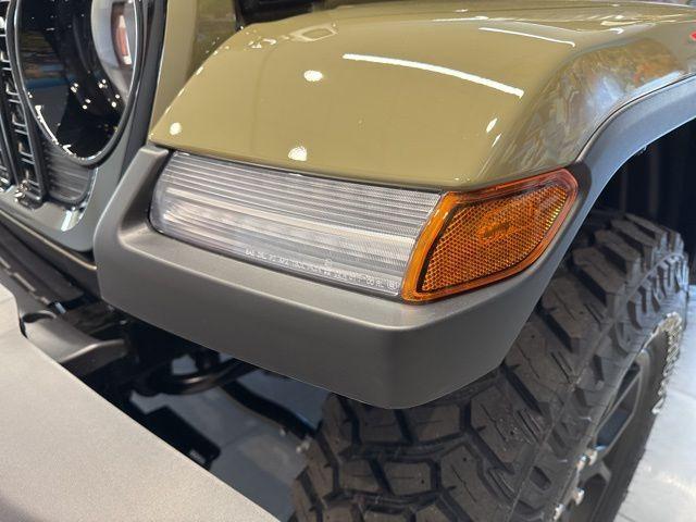 new 2026 Jeep Gladiator car, priced at $49,760