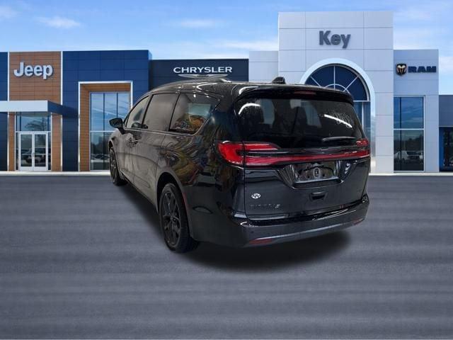 new 2026 Chrysler Pacifica car, priced at $46,475