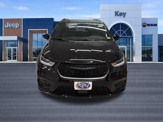 new 2026 Chrysler Pacifica car, priced at $46,475