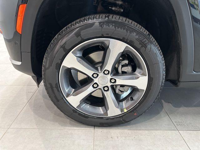 new 2025 Jeep Grand Cherokee L car, priced at $49,160