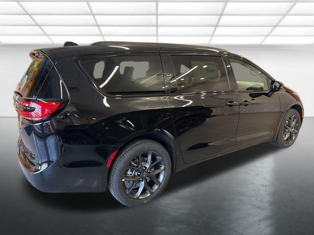 new 2026 Chrysler Pacifica car, priced at $48,740