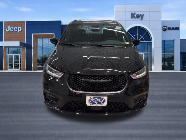 new 2026 Chrysler Pacifica car, priced at $43,780