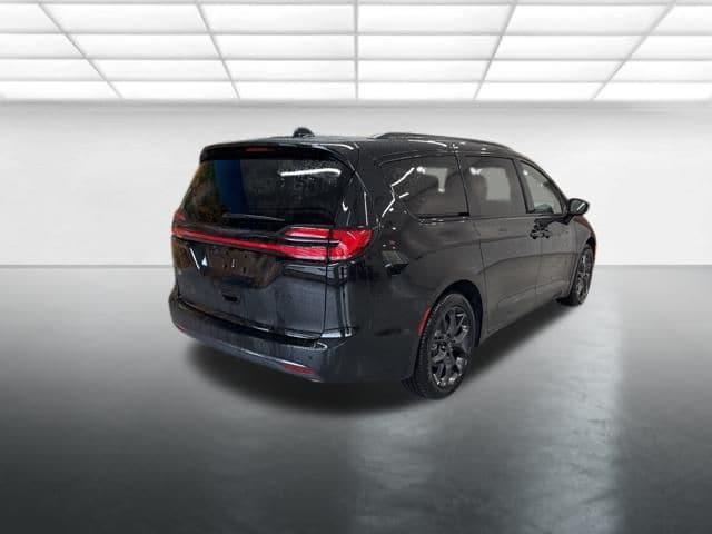 new 2026 Chrysler Pacifica car, priced at $44,780